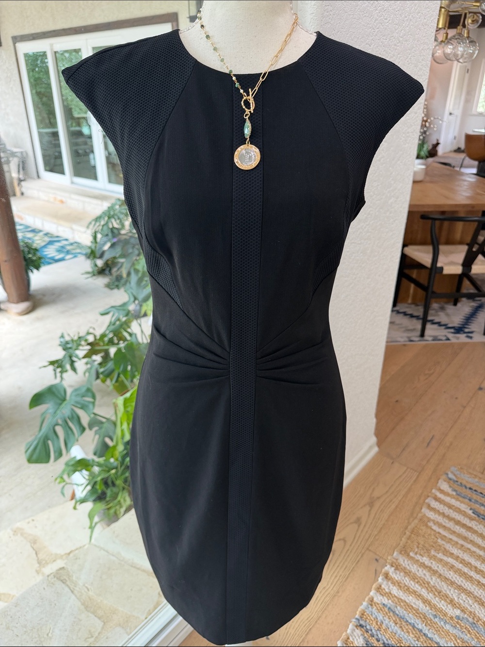 DESIGNER Dress Classic Ted Baker Black Midi Dress with Cap Sleeves SZ 2